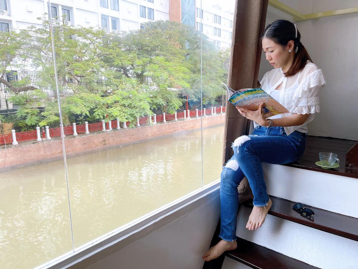 Lively And Cozy Canal House ,Entire House Bangkok Kültér fotó